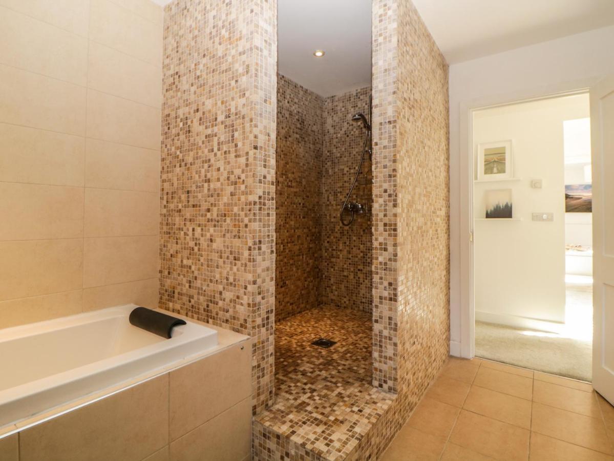 Iroko Villa Torpoint Dış mekan fotoğraf